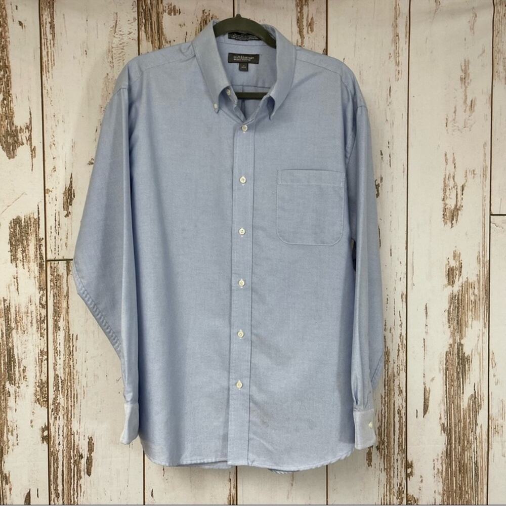 Croft & Barrow Wrinkle Resistant Button Down Shirt Size 17 34/35. Good used cond